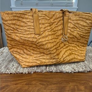 Michael Kors tote